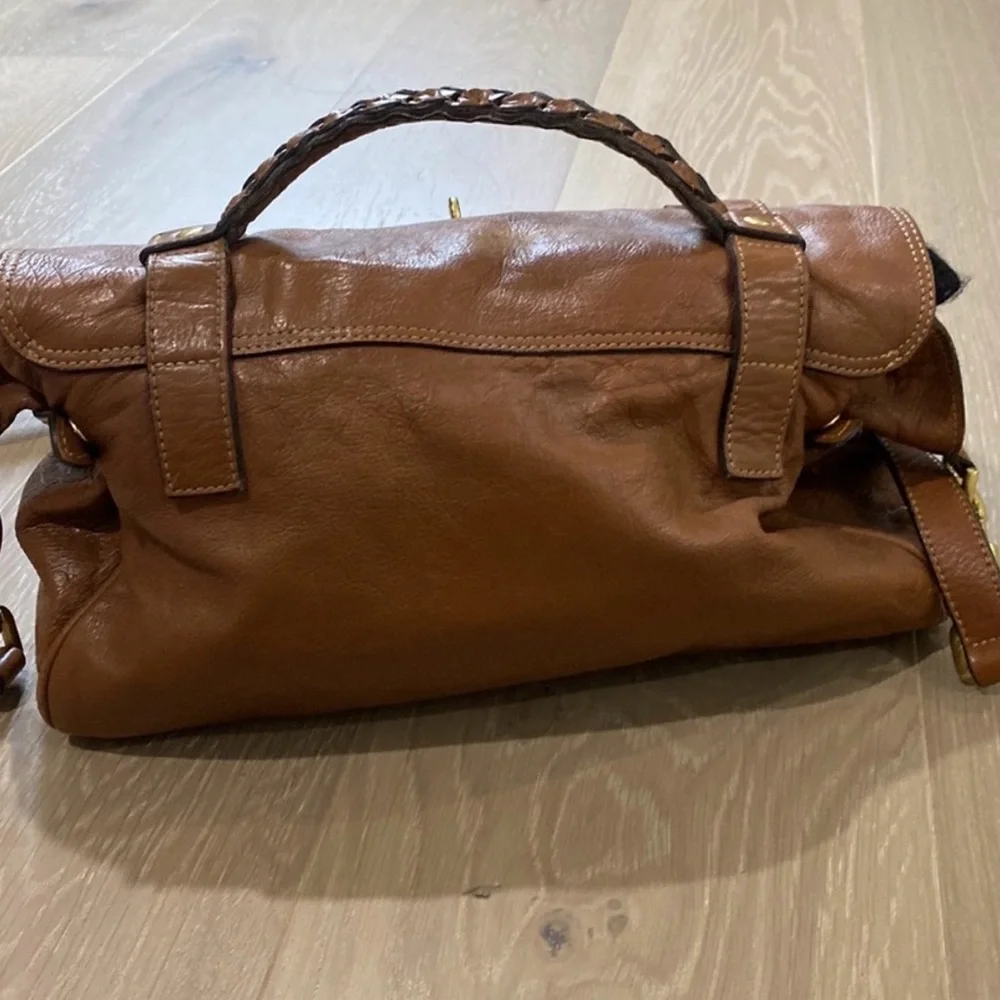 Mulberry Alexa Brown with Gold Hardware - Picture 2 of 15